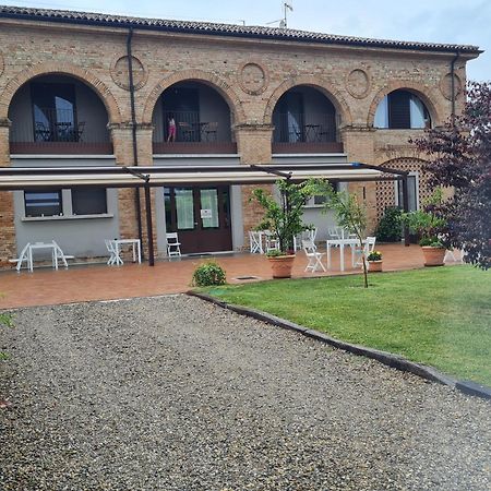 Agriturismo Arte Contadina Fiorenzuola dʼArda Exterior foto